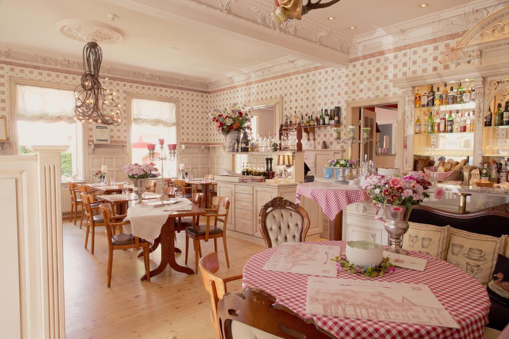 Heinsens Ellerbek Bed & Breakfast Exterior foto
