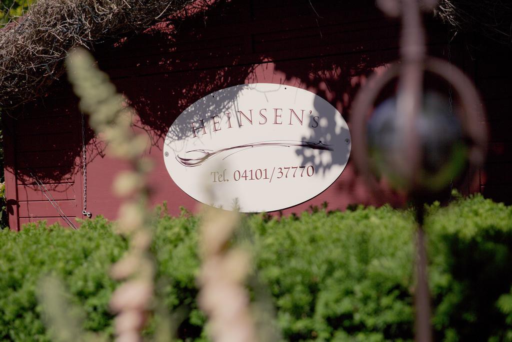 Heinsens Ellerbek Bed & Breakfast Exterior foto