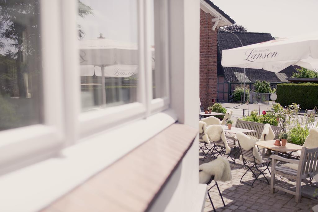 Heinsens Ellerbek Bed & Breakfast Exterior foto