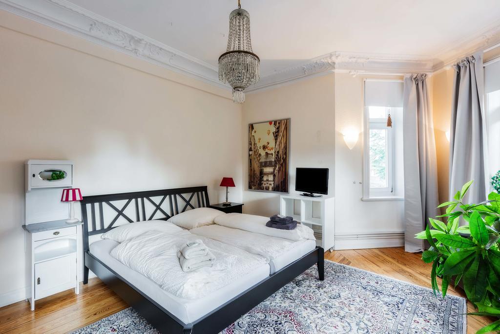 Heinsens Ellerbek Bed & Breakfast Exterior foto