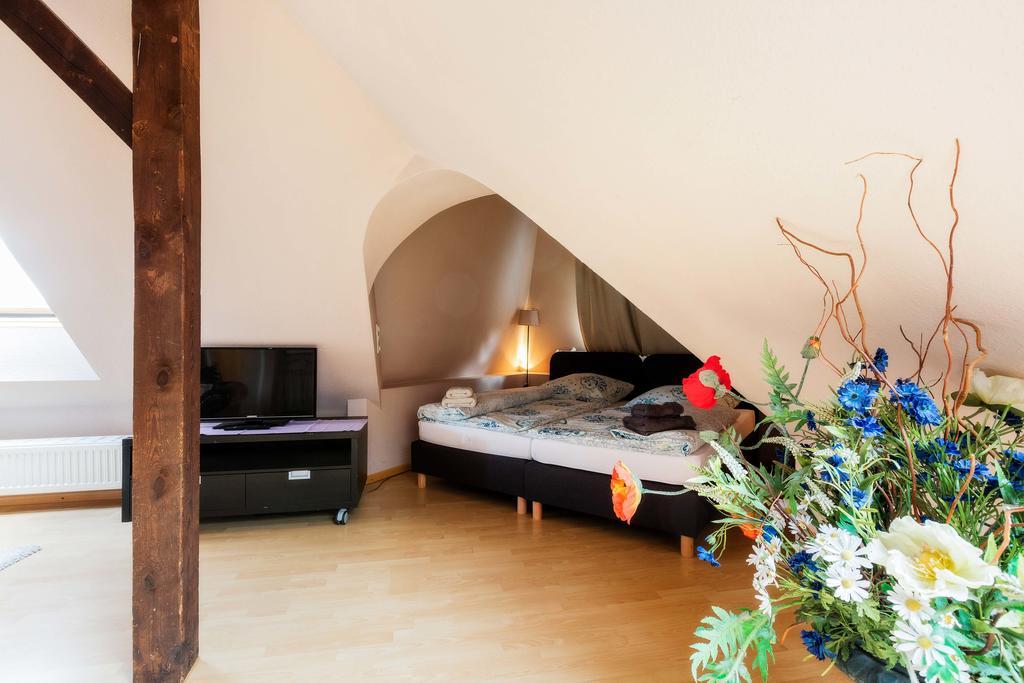 Heinsens Ellerbek Bed & Breakfast Exterior foto