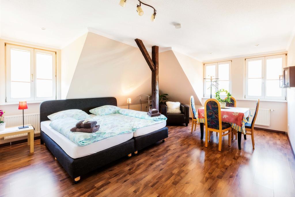 Heinsens Ellerbek Bed & Breakfast Exterior foto